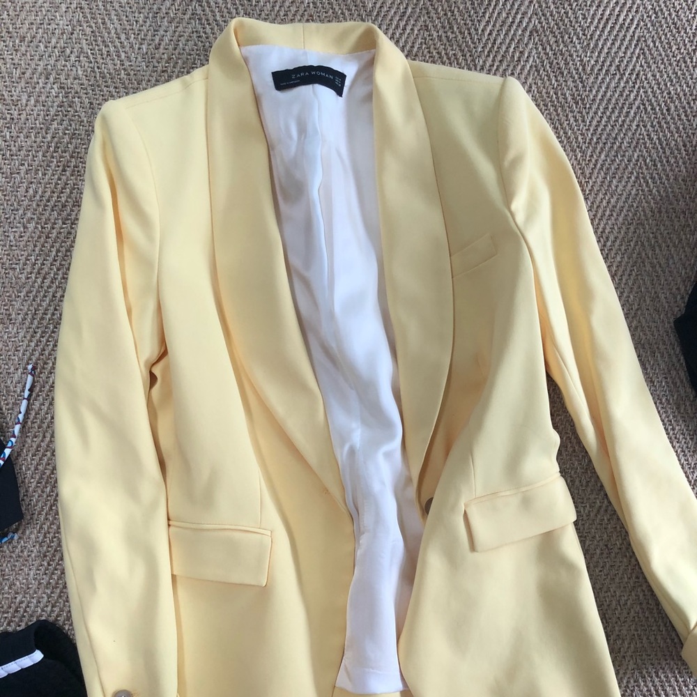 Zara M yellow pastel blazer